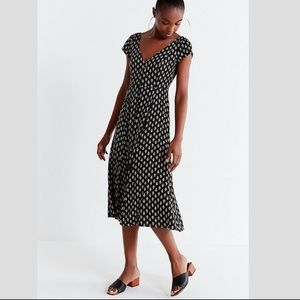 UO Malena Button-Down Midi Dress NWT